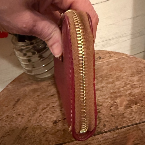 Dooney & Bourke Deep Red Pebble Grain Large Zip Around Brown Accent Leather Pull - Picture 3 of 11